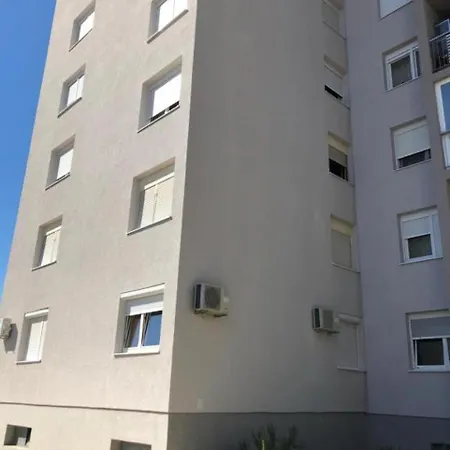 Mikulić *